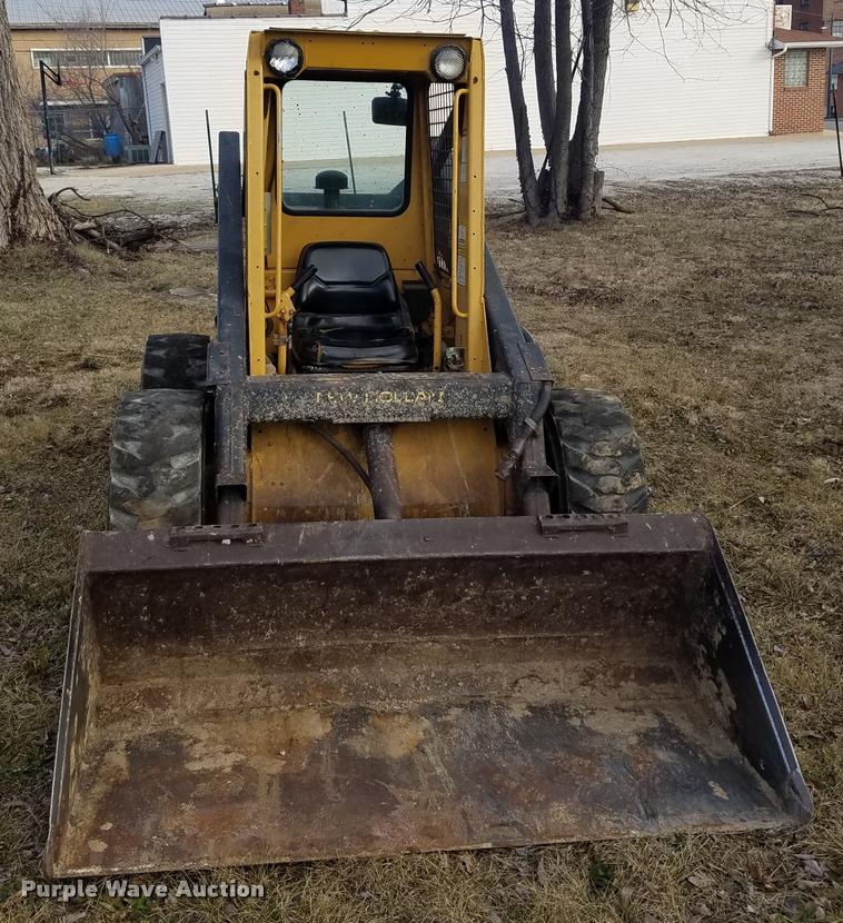 image for item DB1511 New Holland L553 skid steer