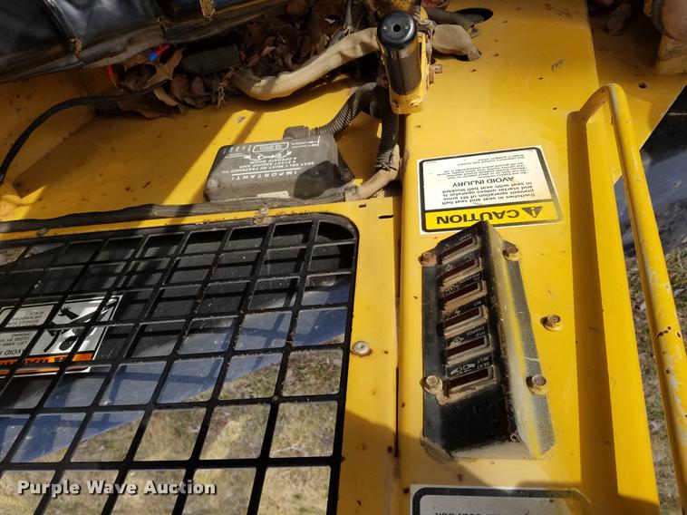 image for item DB1511 New Holland L553 skid steer