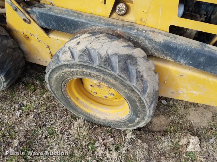 image for item DB1511 New Holland L553 skid steer