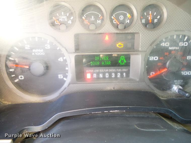 image for item DB1885 2008 Ford F350 Super Duty XLT SuperCab pickup truck cab and chassis