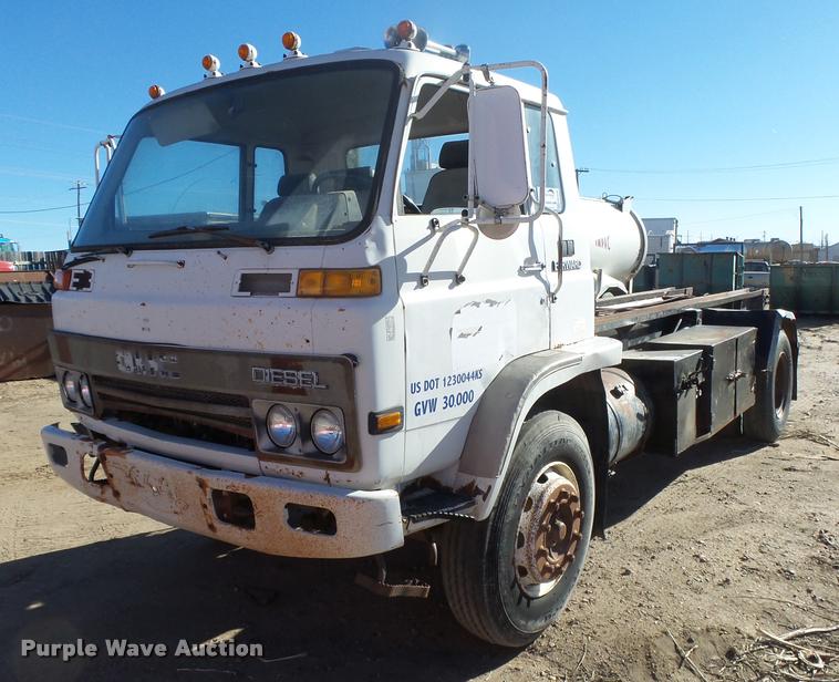 image for item DB1918 1985 GMC W7R042 refuse truck