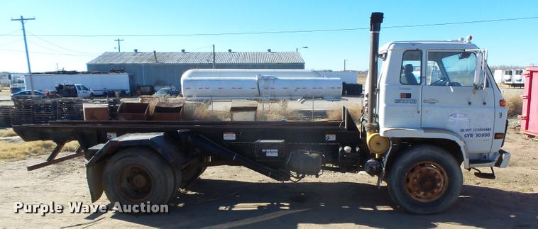 image for item DB1918 1985 GMC W7R042 refuse truck