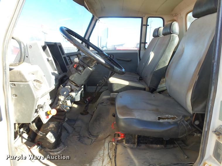 image for item DB1918 1985 GMC W7R042 refuse truck