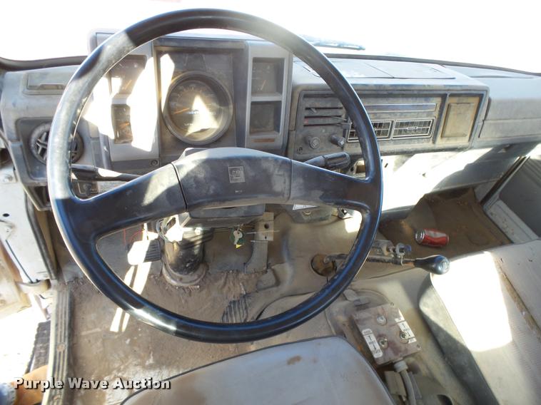 image for item DB1918 1985 GMC W7R042 refuse truck