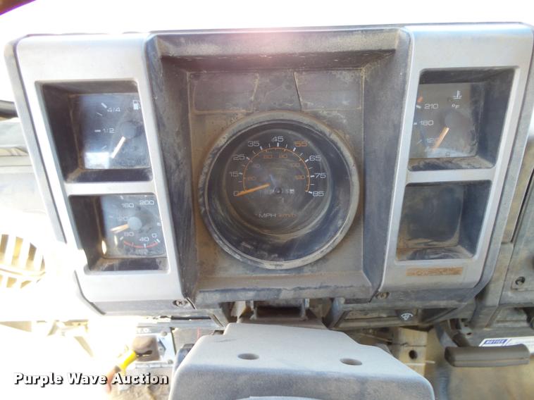 image for item DB1918 1985 GMC W7R042 refuse truck