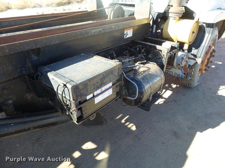 image for item DB1918 1985 GMC W7R042 refuse truck