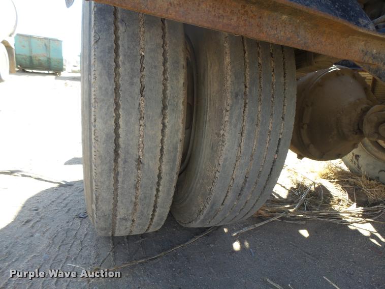 image for item DB1918 1985 GMC W7R042 refuse truck