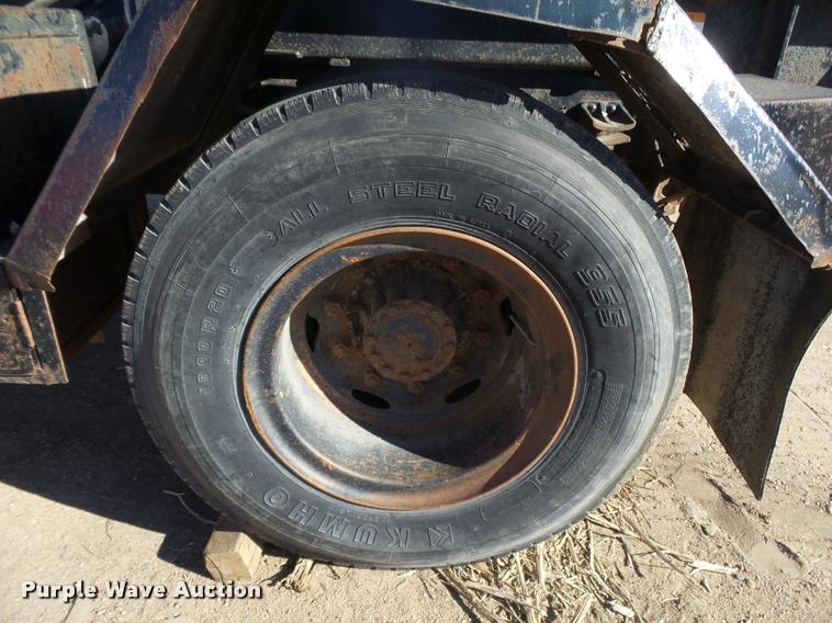 image for item DB1918 1985 GMC W7R042 refuse truck