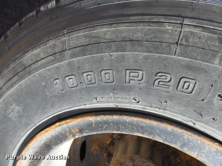 image for item DB1918 1985 GMC W7R042 refuse truck