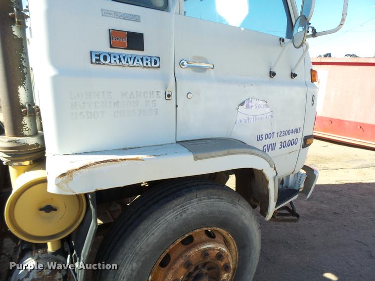 image for item DB1918 1985 GMC W7R042 refuse truck