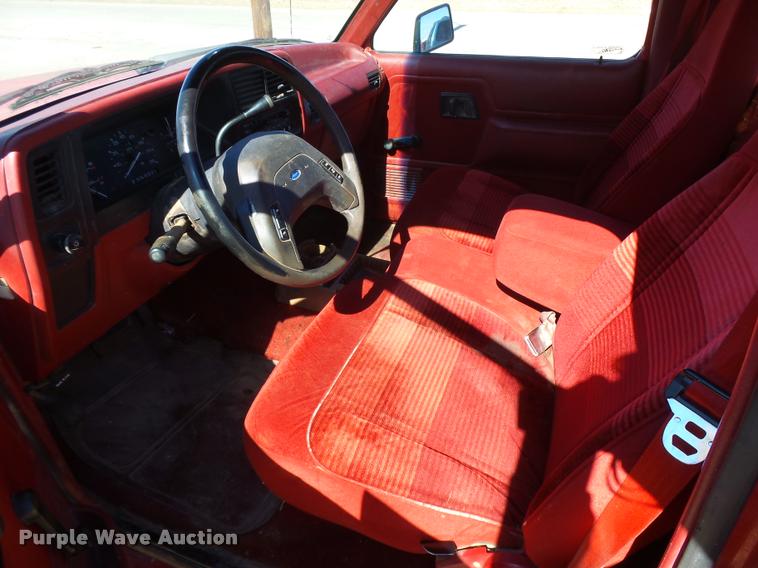 image for item DB1929 1992 Ford Ranger XLT pickup truck