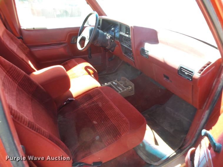 image for item DB1929 1992 Ford Ranger XLT pickup truck