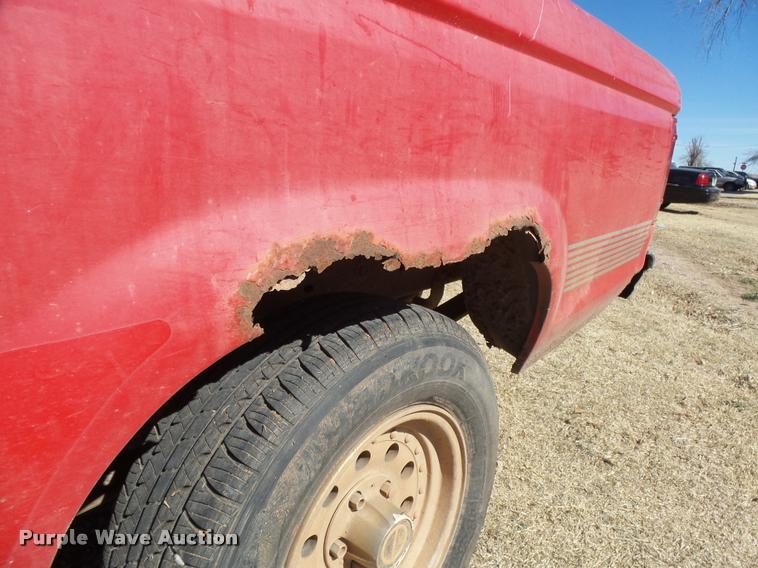 image for item DB1929 1992 Ford Ranger XLT pickup truck