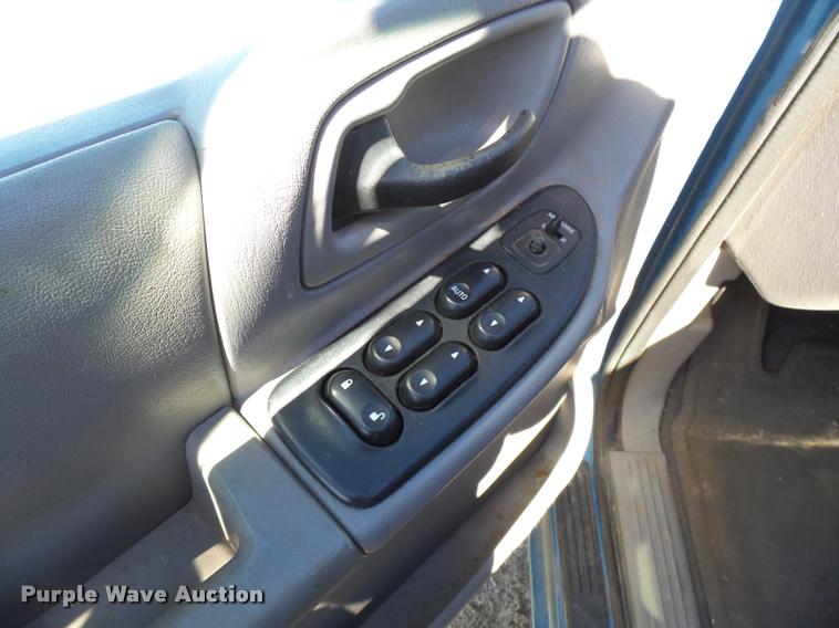 image for item DB1930 2003 Ford Windstar van
