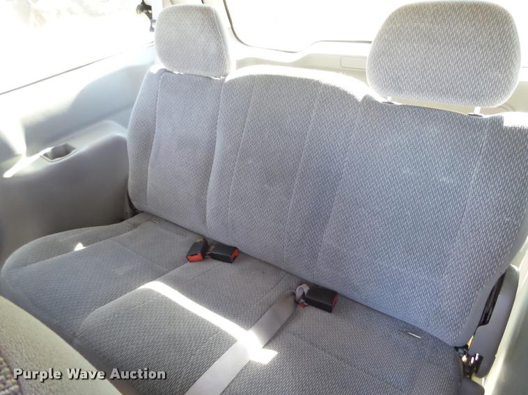 image for item DB1930 2003 Ford Windstar van