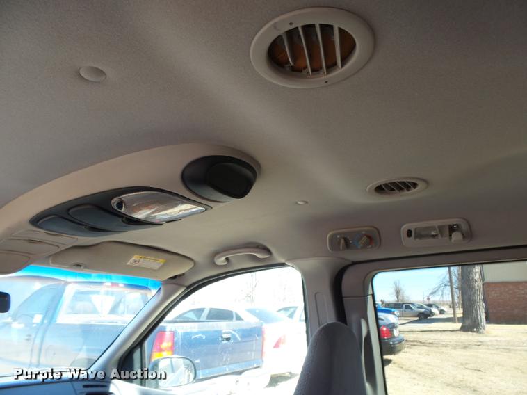 image for item DB1930 2003 Ford Windstar van