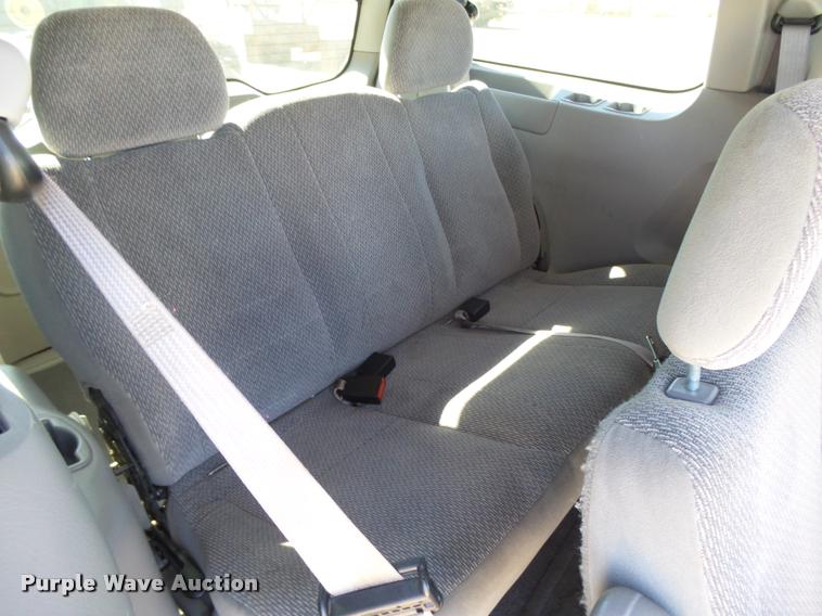 image for item DB1930 2003 Ford Windstar van