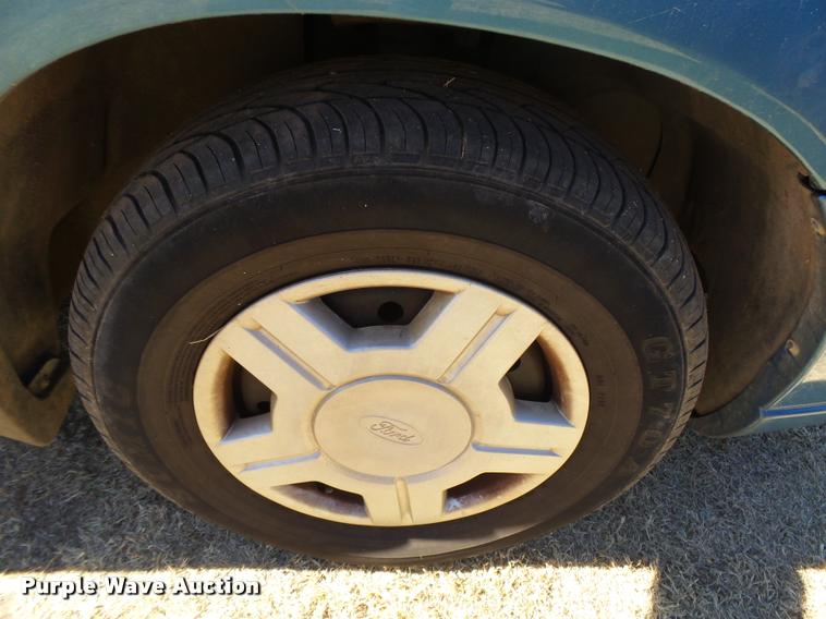 image for item DB1930 2003 Ford Windstar van