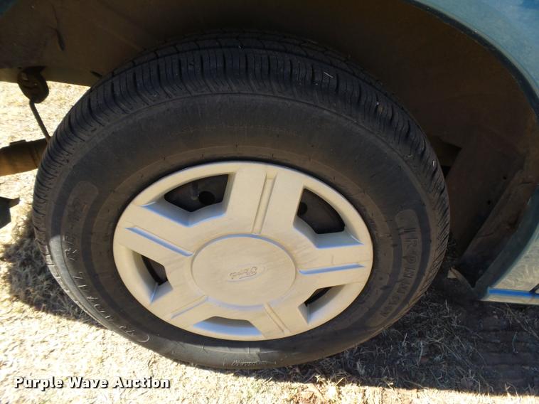 image for item DB1930 2003 Ford Windstar van