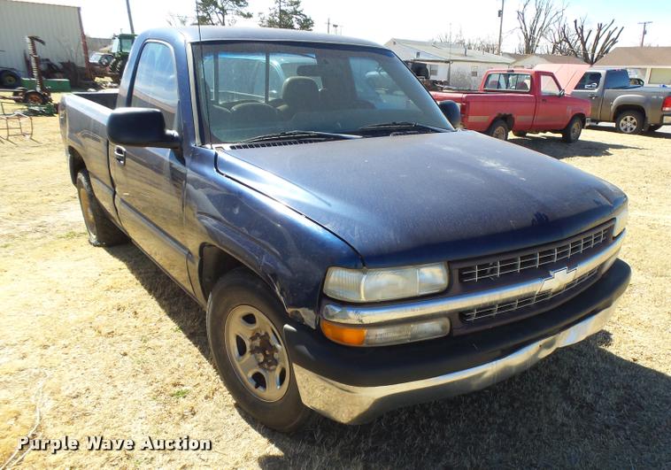 image for item DB1931 1999 Chevrolet Silverado 1500 pickup truck
