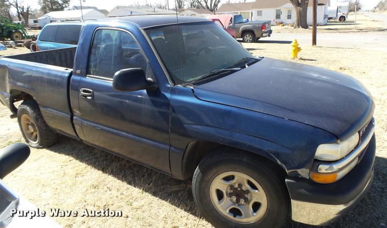 image for item DB1931 1999 Chevrolet Silverado 1500 pickup truck
