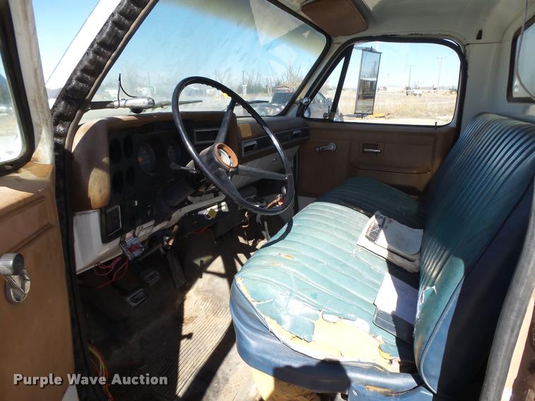 image for item DB1934 1989 Chevrolet Kodiak digger derrick truck