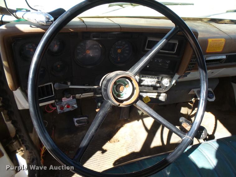 image for item DB1934 1989 Chevrolet Kodiak digger derrick truck