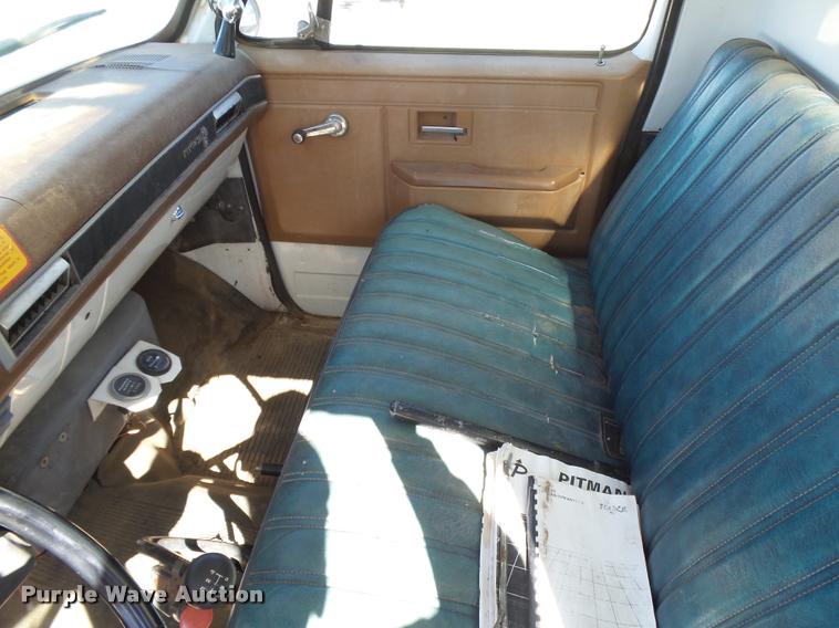 image for item DB1934 1989 Chevrolet Kodiak digger derrick truck