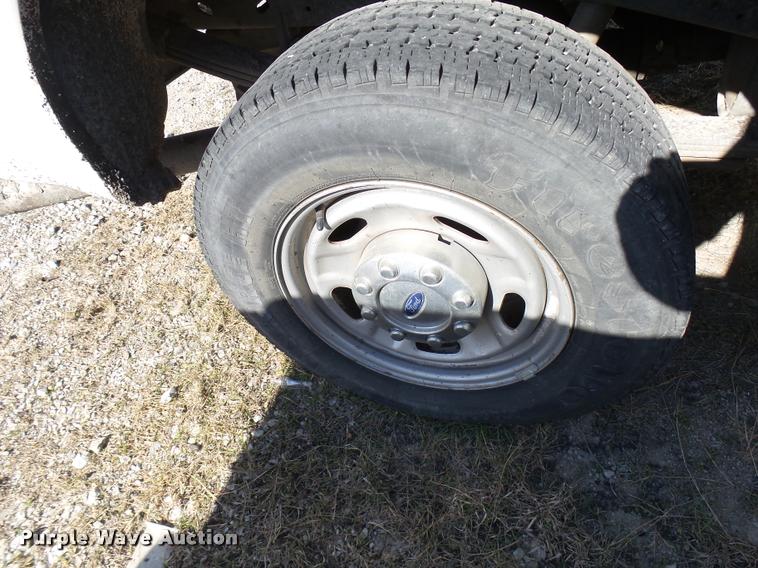 image for item DB2332 2011 Ford F250 Super Duty Crew Cab pickup truck