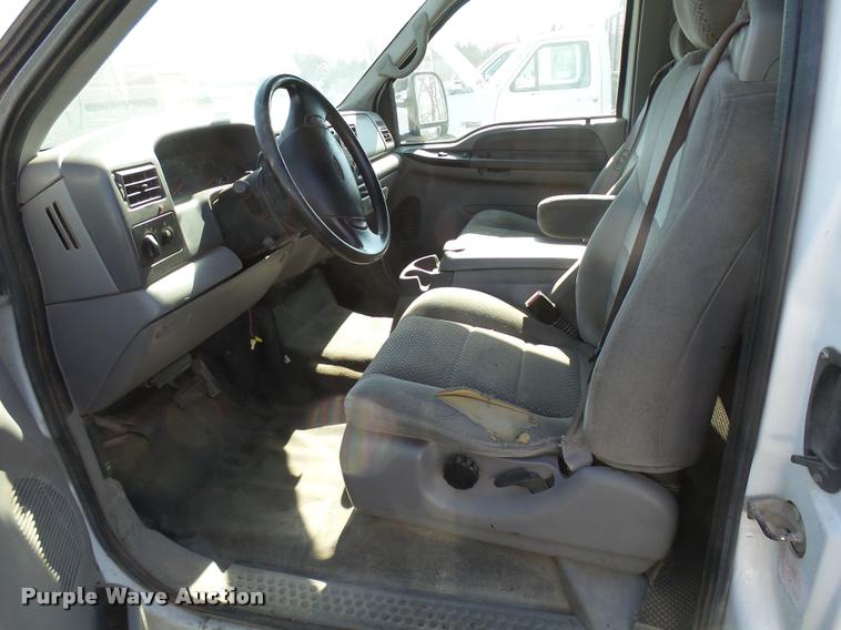 image for item DB2336 2001 Ford F250 Super Duty SuperCab pickup truck