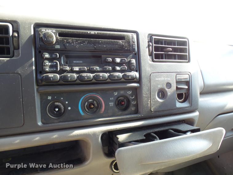 image for item DB2336 2001 Ford F250 Super Duty SuperCab pickup truck