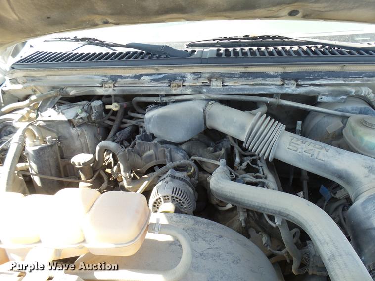 image for item DB2336 2001 Ford F250 Super Duty SuperCab pickup truck