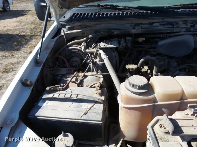 image for item DB2336 2001 Ford F250 Super Duty SuperCab pickup truck