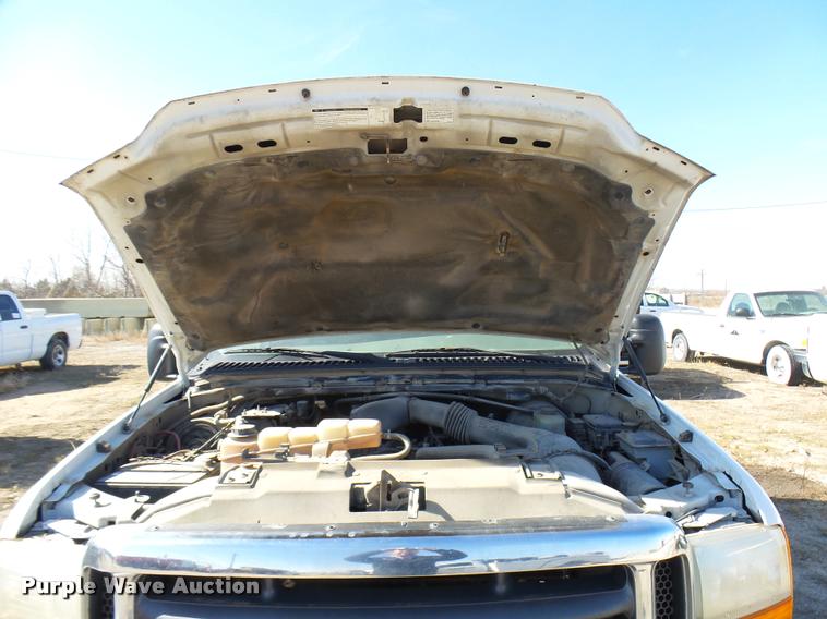 image for item DB2336 2001 Ford F250 Super Duty SuperCab pickup truck