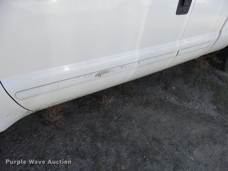 image for item DB2336 2001 Ford F250 Super Duty SuperCab pickup truck