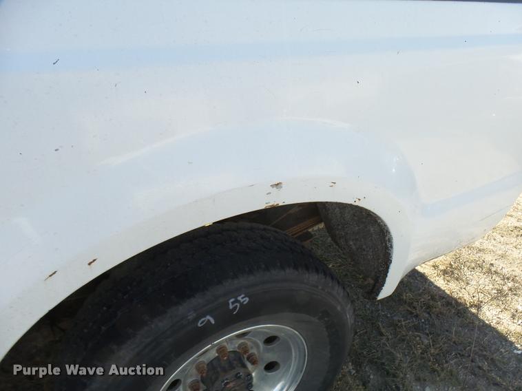 image for item DB2336 2001 Ford F250 Super Duty SuperCab pickup truck