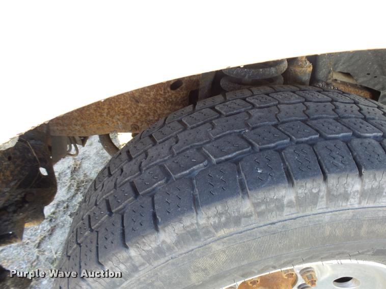 image for item DB2336 2001 Ford F250 Super Duty SuperCab pickup truck