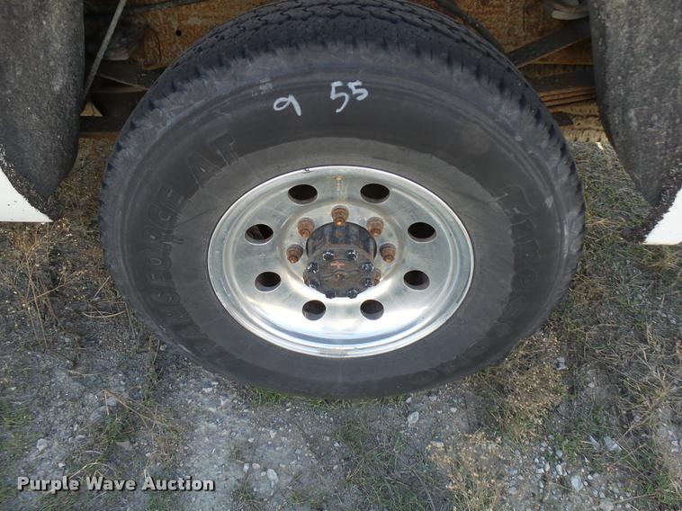 image for item DB2336 2001 Ford F250 Super Duty SuperCab pickup truck