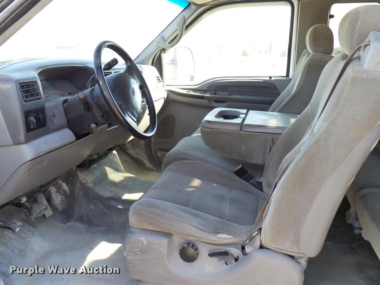 image for item DB2339 2001 Ford F250 XLT SuperCab flatbed pickup truck