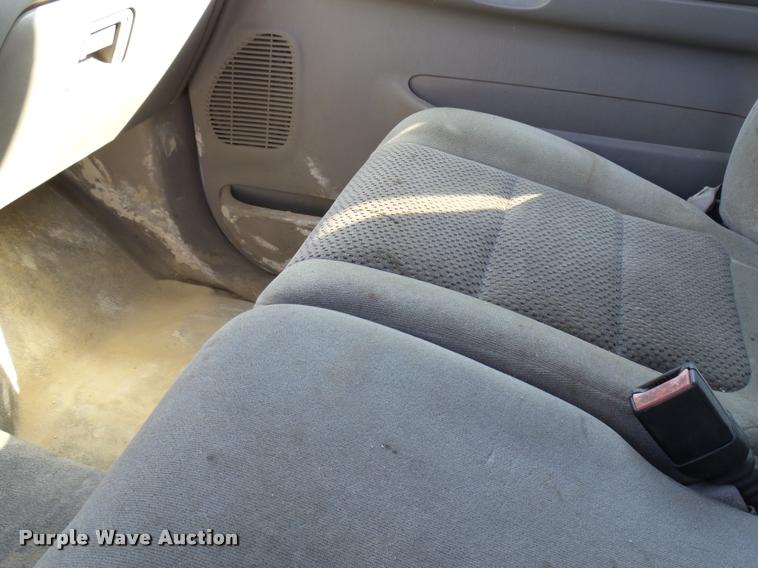 image for item DB2339 2001 Ford F250 XLT SuperCab flatbed pickup truck