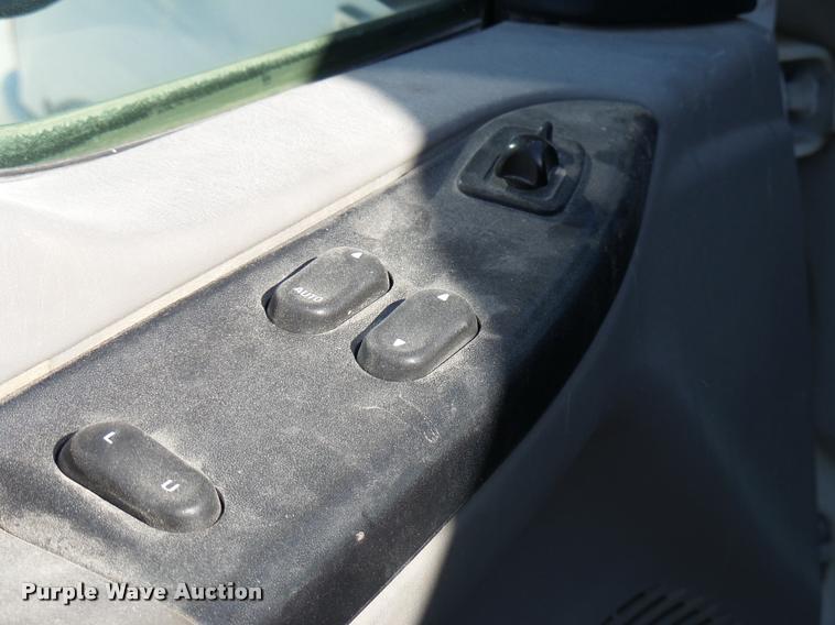 image for item DB2339 2001 Ford F250 XLT SuperCab flatbed pickup truck