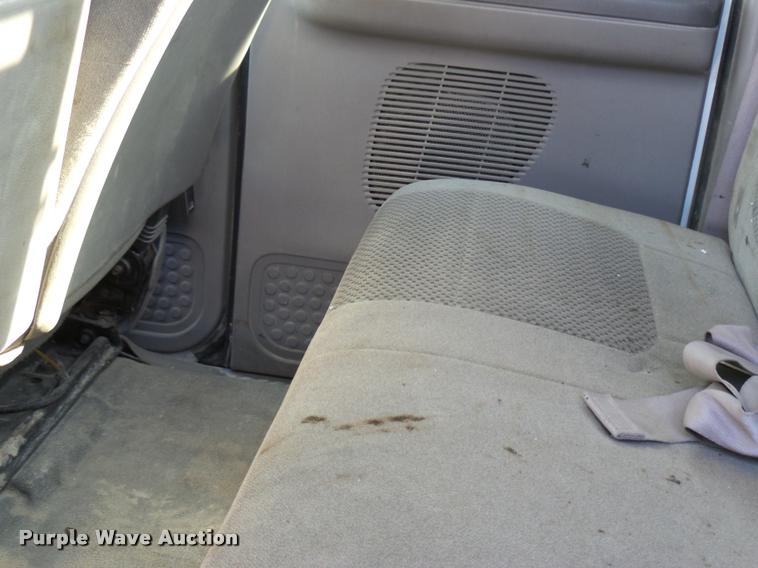 image for item DB2339 2001 Ford F250 XLT SuperCab flatbed pickup truck