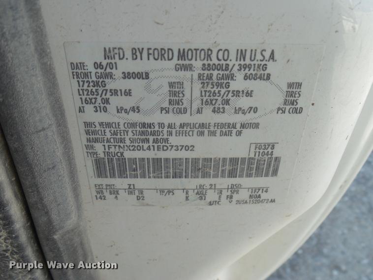 image for item DB2339 2001 Ford F250 XLT SuperCab flatbed pickup truck