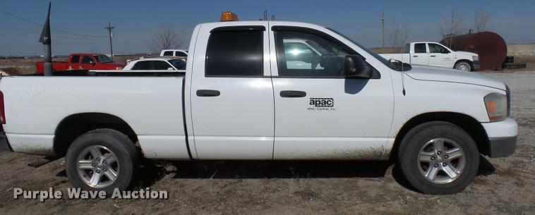 image for item DB2340 2006 Dodge Ram 1500 SLT Quad Cab pickup truck