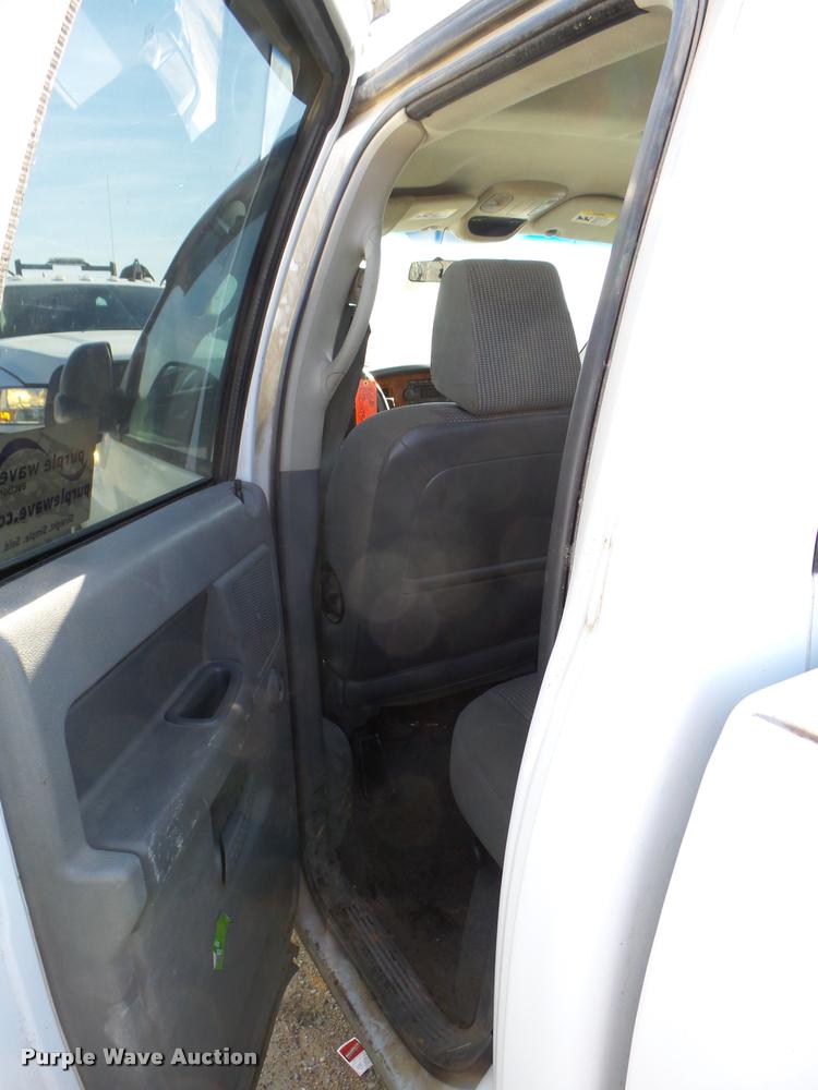 image for item DB2340 2006 Dodge Ram 1500 SLT Quad Cab pickup truck