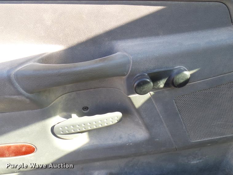 image for item DB2341 2006 Dodge Ram 2500 Quad Cab pickup truck