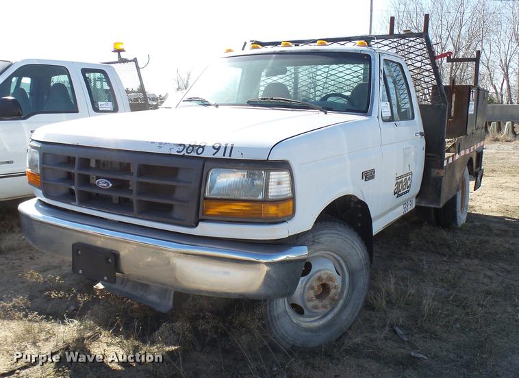 image for item DB2343 1997 Ford F350 XL flatbed pickup truck
