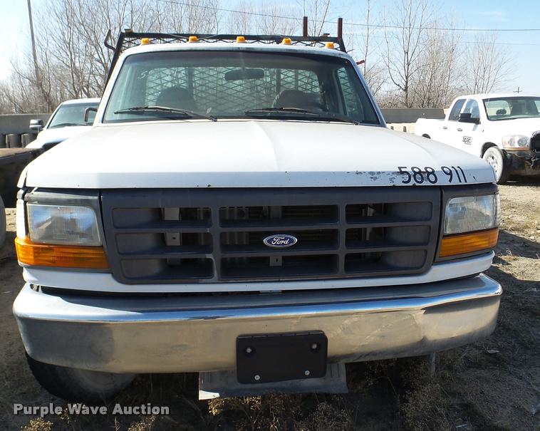 image for item DB2343 1997 Ford F350 XL flatbed pickup truck