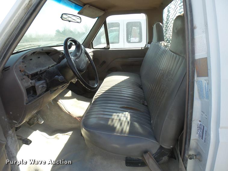 image for item DB2343 1997 Ford F350 XL flatbed pickup truck
