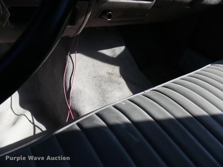 image for item DB2343 1997 Ford F350 XL flatbed pickup truck